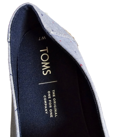 TOMS Classic Womes Blue Motif Woven Slip On Size 7.  NWT - Picture 4 of 8